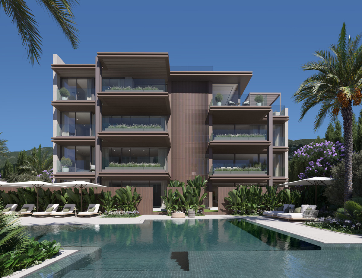 Puerto Portals - Exterior 002 Piscina 02