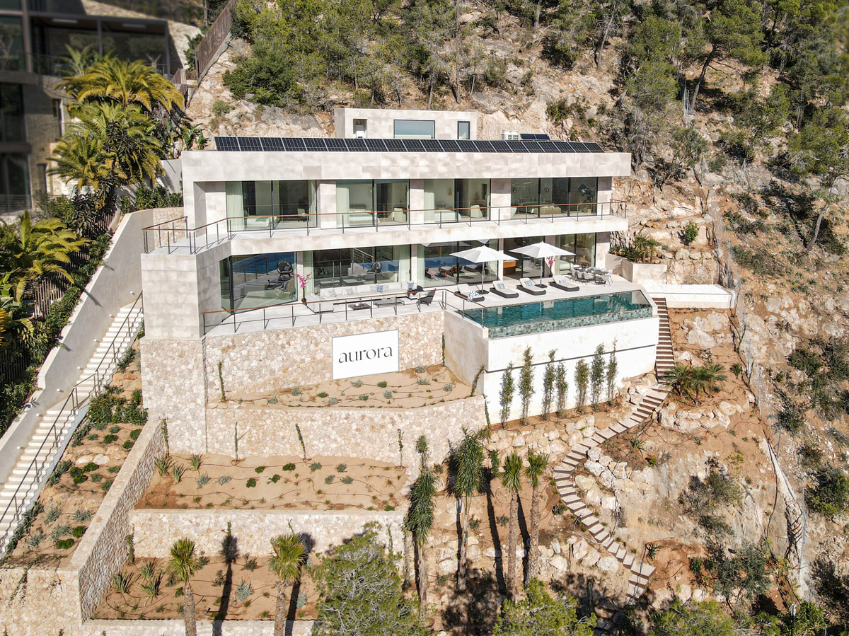 Binicaubell_About_Living_01