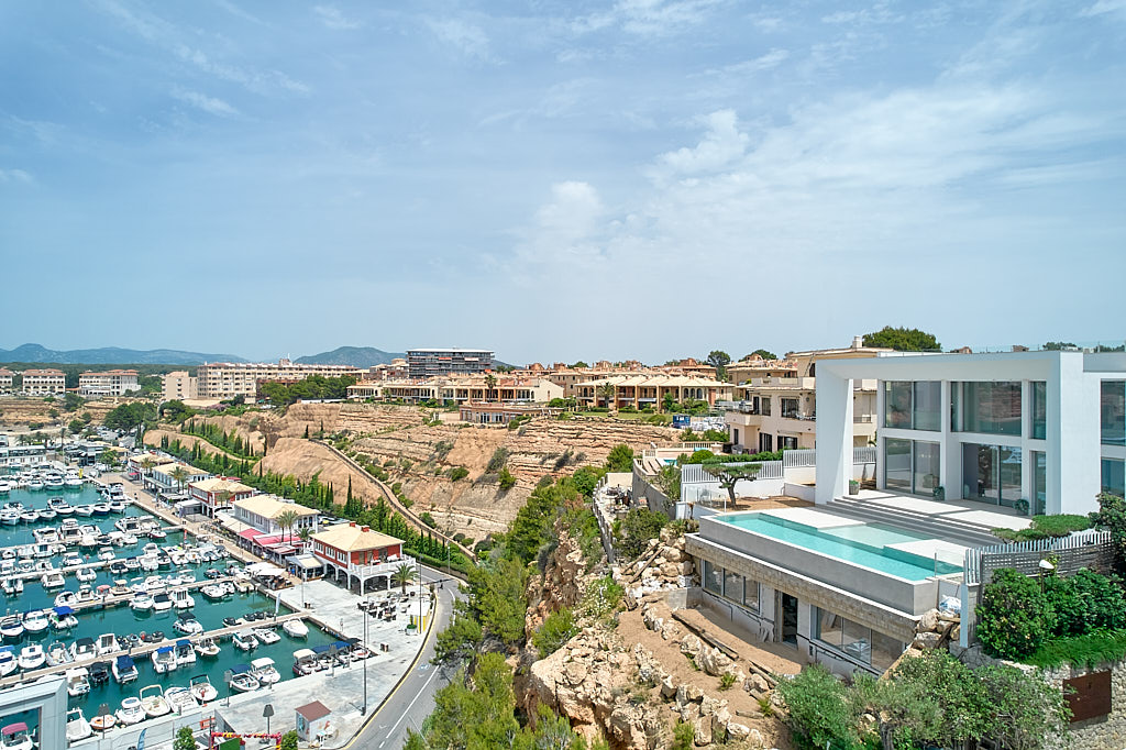 port-adriano-220602_003_1024px