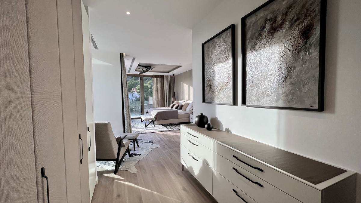 SZ Flur mit Sideboard
